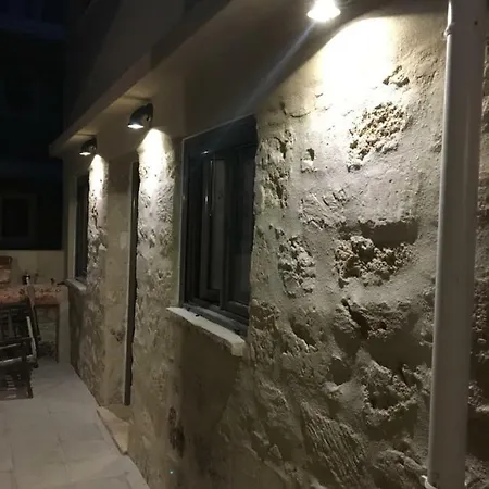 Aura Αργοστόλι