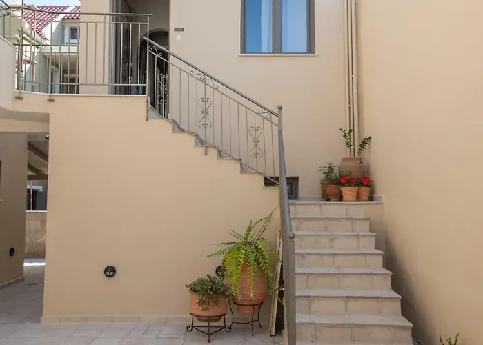 Aura Apartment *