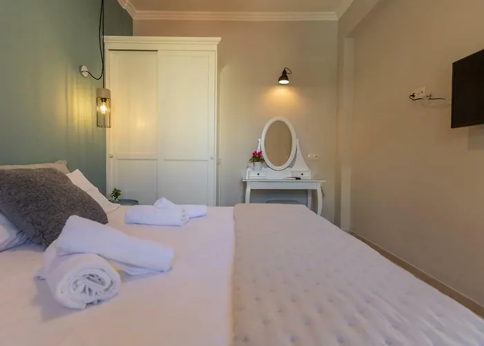 Aura Apartment *